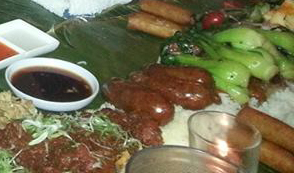 Doesn't kamayan style at Jeepney look delicious?